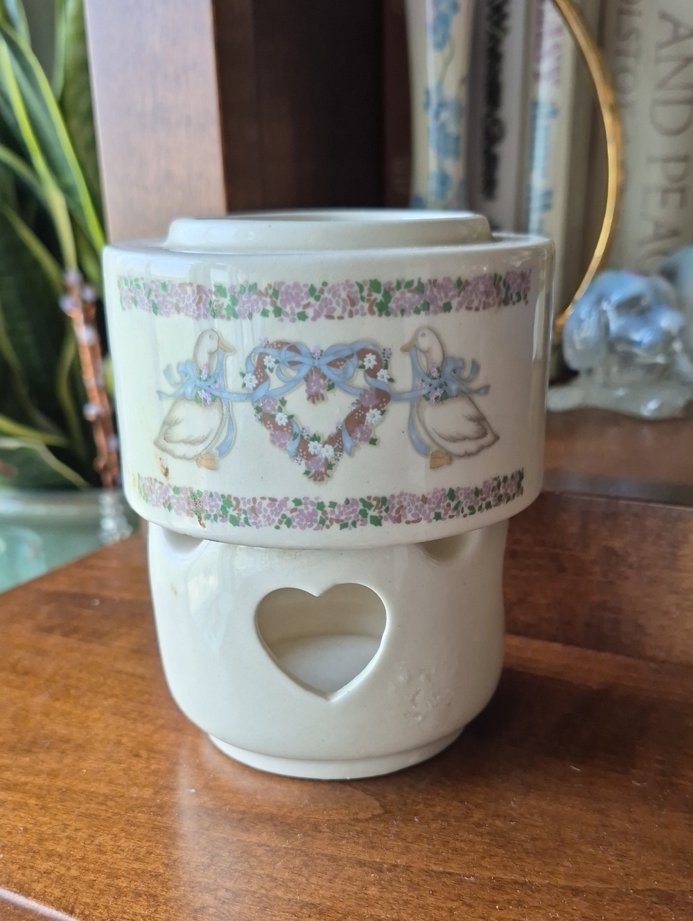 Ceramic Goose Heart Warmer - Cream with Pastel Floral Ribbon